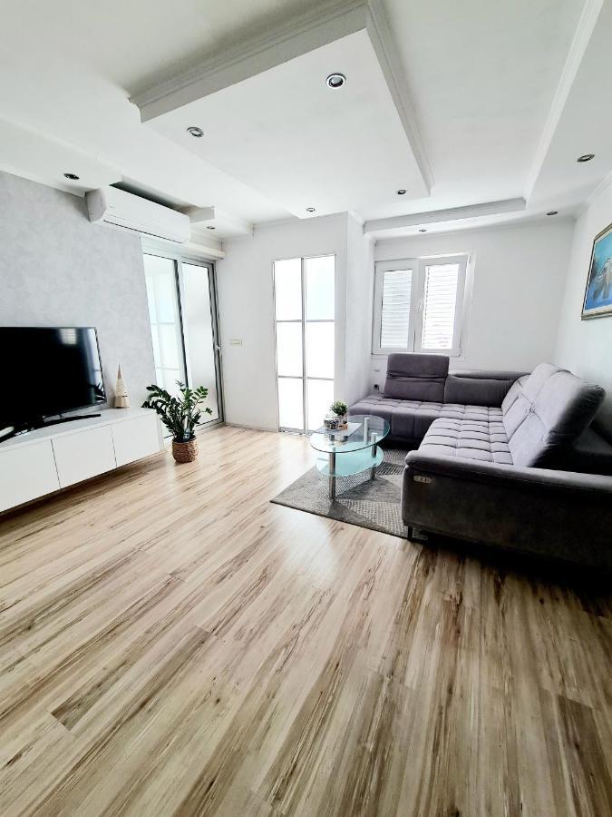 Apartment Mirjana Makarska Buitenkant foto