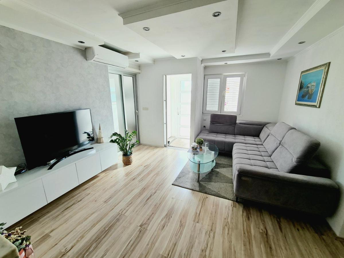 Apartment Mirjana Makarska Buitenkant foto