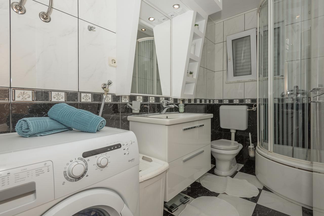 Apartment Mirjana Makarska Buitenkant foto