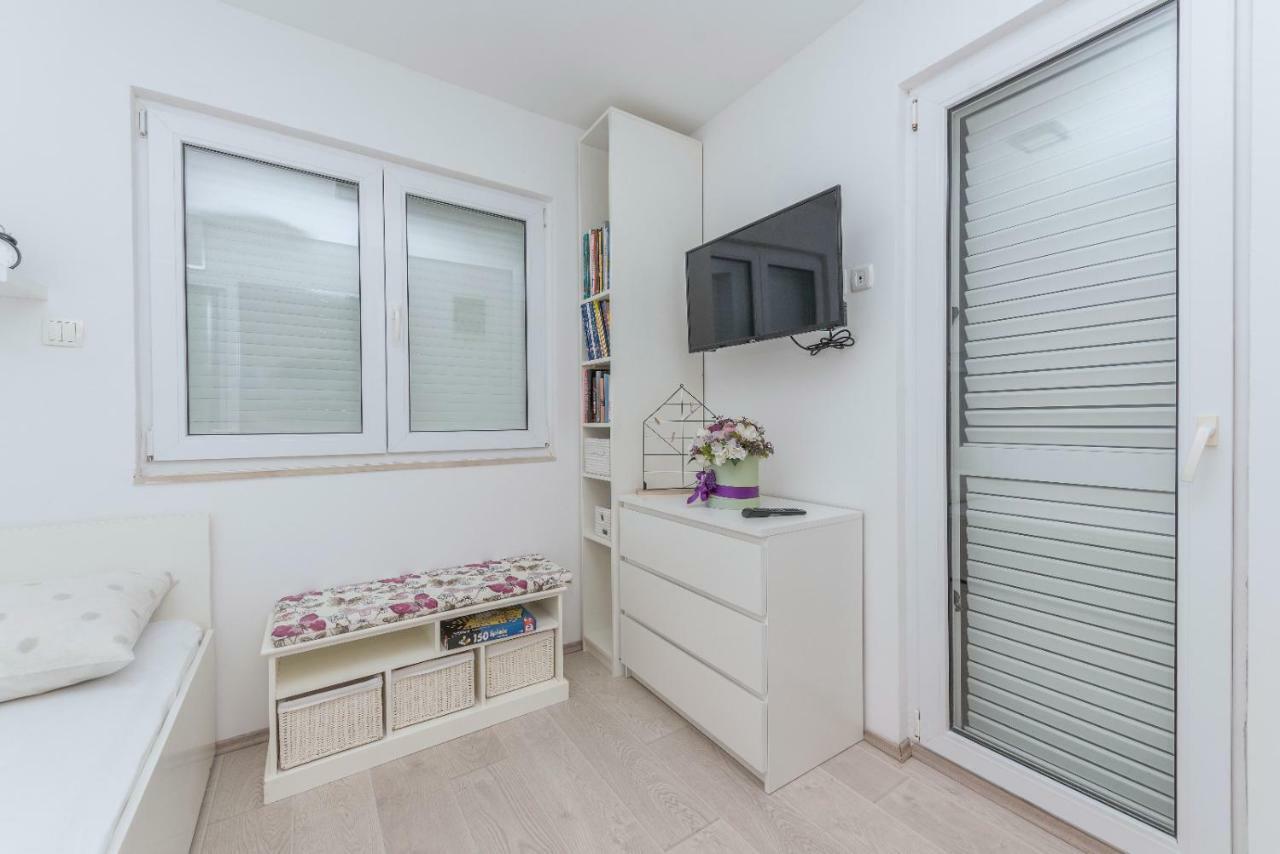 Apartment Mirjana Makarska Buitenkant foto